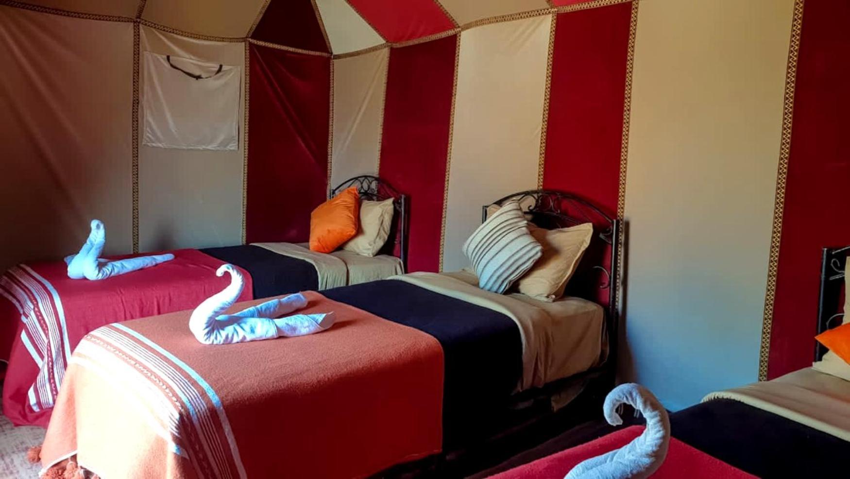 Bedouin Desert Camp 梅尔祖卡 外观 照片